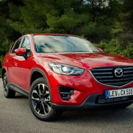 2015 Mazda CX-5 Skyactiv-D 150 AWD - Ansicht vorne recht schräg