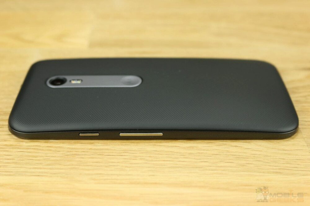 Motorola Moto G 2015 von der Seite