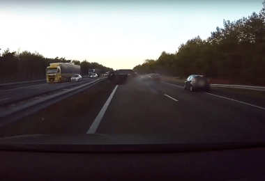 Tesla Video Unfall Dashcam