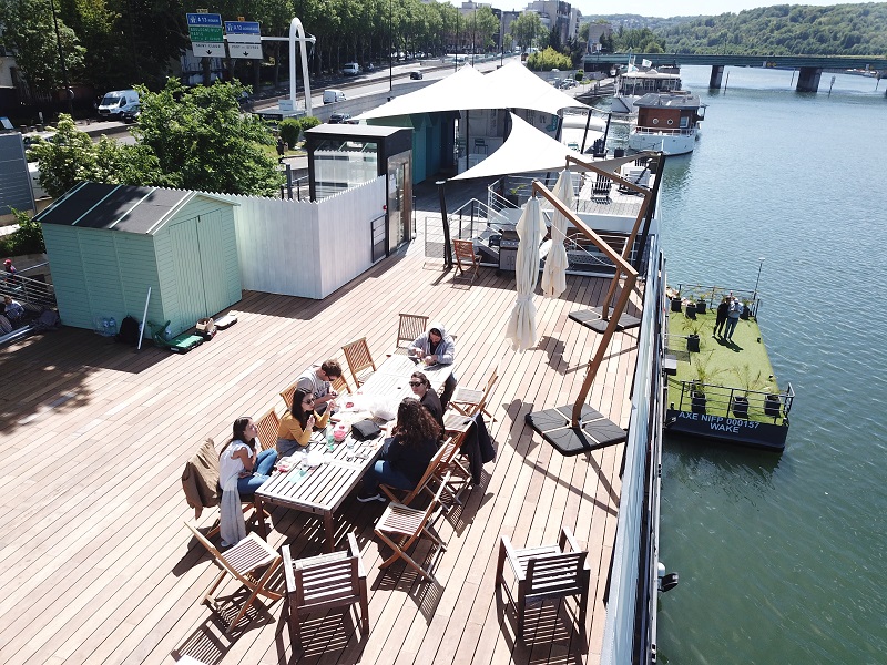 Click & Boat Büro Terrasse