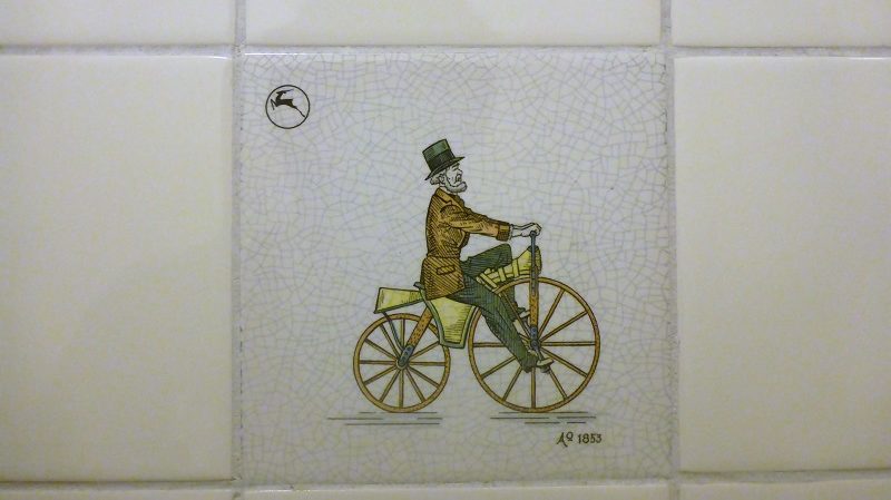 Velorama Nimwegen Fahrradmuseum Toilette Fliesen