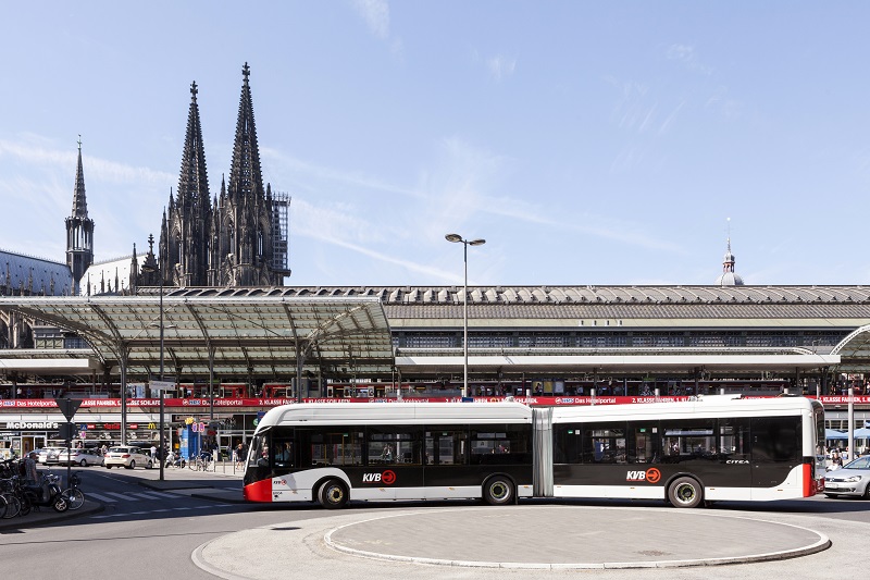 Köln, Kölner Dom, E-Bus, Bus, KVB