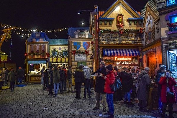 Weihnachten, Weihnachtsmarkt, Mitarbeiter-Benefits