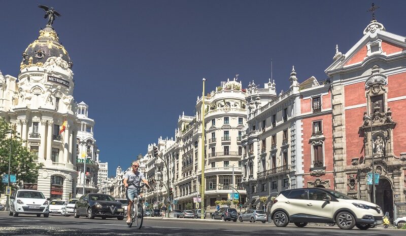 Madrid Straße, Kreuzung, Verkehr, Radfahrer, Spanien