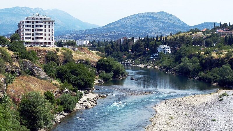 Podgorica, Montenegro, Balkan, Berge, Fluss