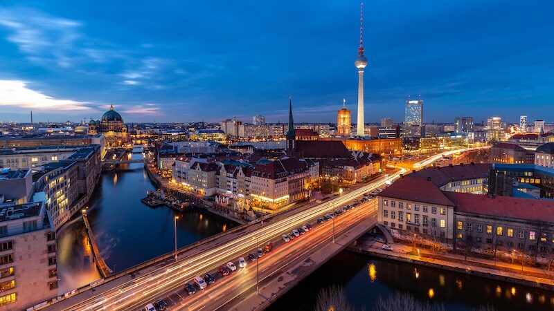 Studium Miete, Studenten, Stadt, Kosten, Lebenshaltung, Job, Wirtschaft, Politik