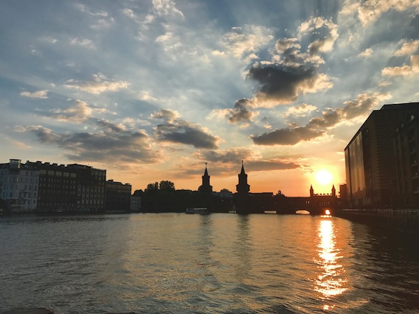 Krimi-Dinner Mord auf der Spree Berlin Miomente