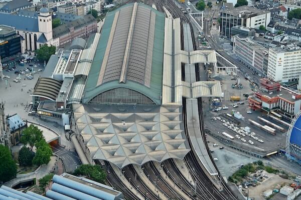 besten Bahnhöfe in Deutschland, Mobilität, öffentlicher Nahverkehr, Fernverkehr, öffentliche Verkehrsmittel, Zug, Transport, Train