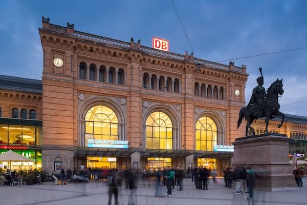 besten Bahnhöfe in Deutschland, Mobilität, öffentlicher Nahverkehr, Fernverkehr, öffentliche Verkehrsmittel, Zug, Transport, Train