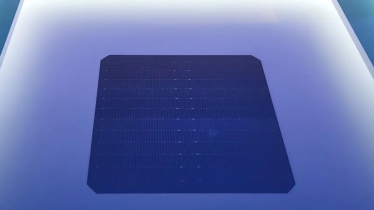 Tandem solar cells efficiency records