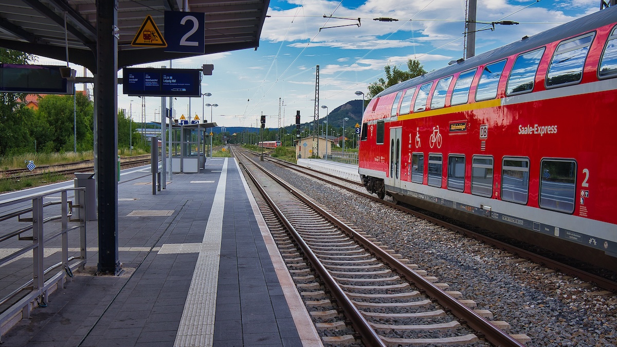 Deutschlandticket Zug Bahnhof ÖPNV Deutschlandticket einen Tag Trick